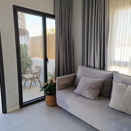 Apartamentos Madreselva Fernan Perez Exteriér fotografie
