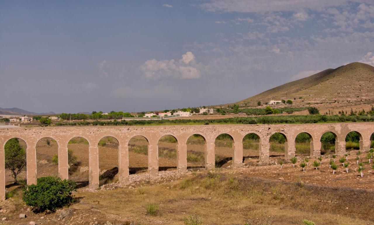 Apartamentos Madreselva Fernan Perez Exteriér fotografie