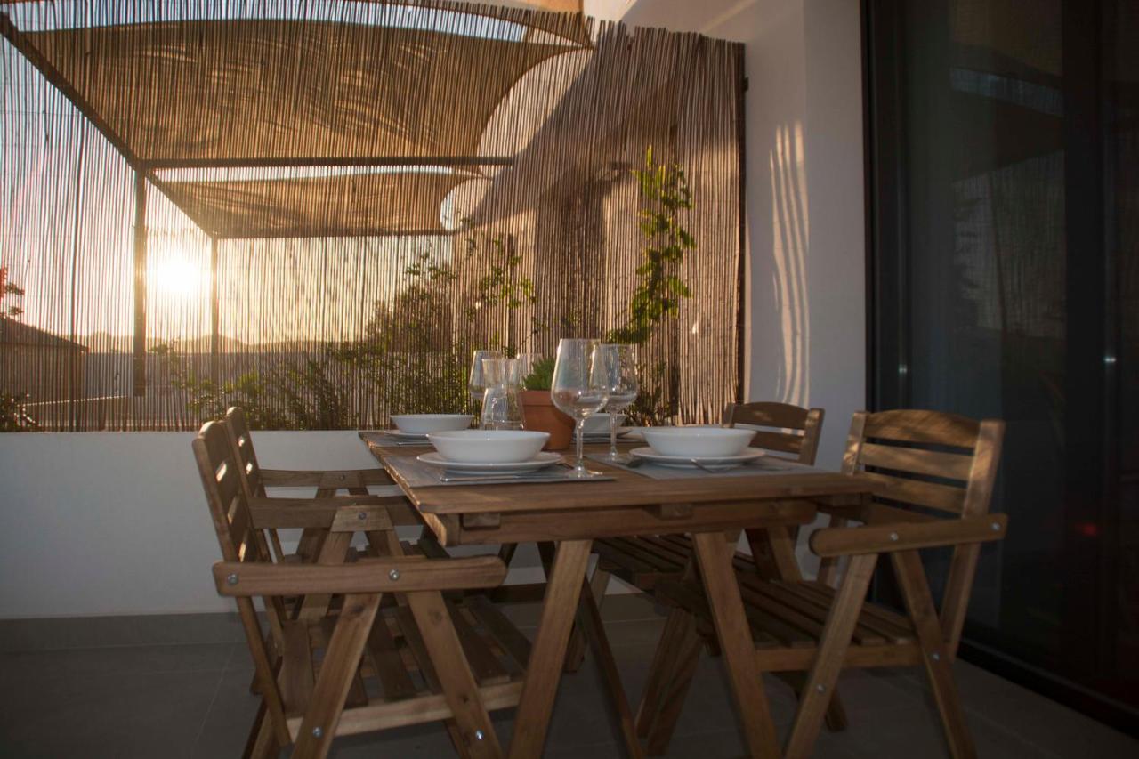 Apartamentos Madreselva Fernan Perez Exteriér fotografie