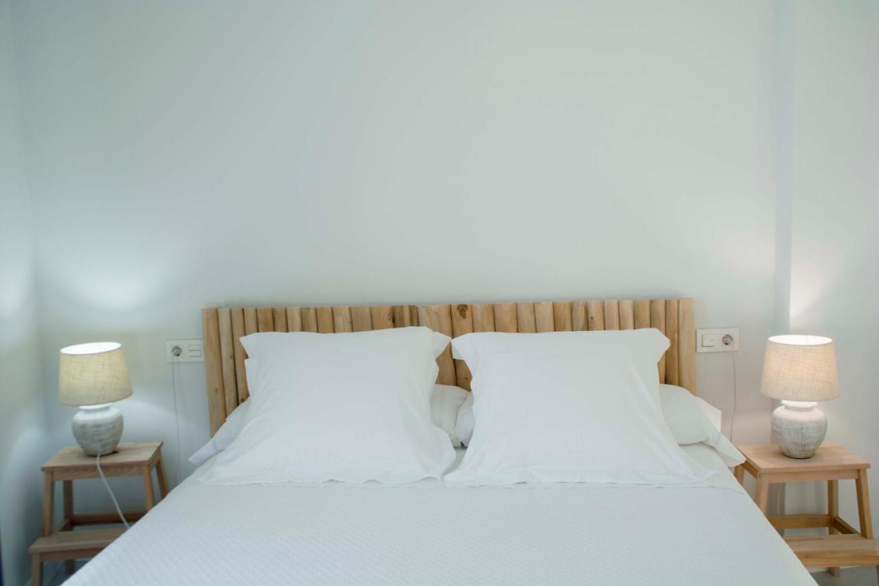 Apartamentos Madreselva Fernan Perez Exteriér fotografie