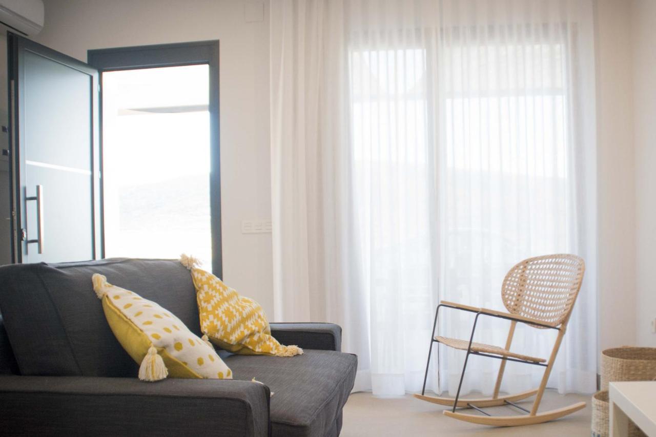 Apartamentos Madreselva Fernan Perez Exteriér fotografie