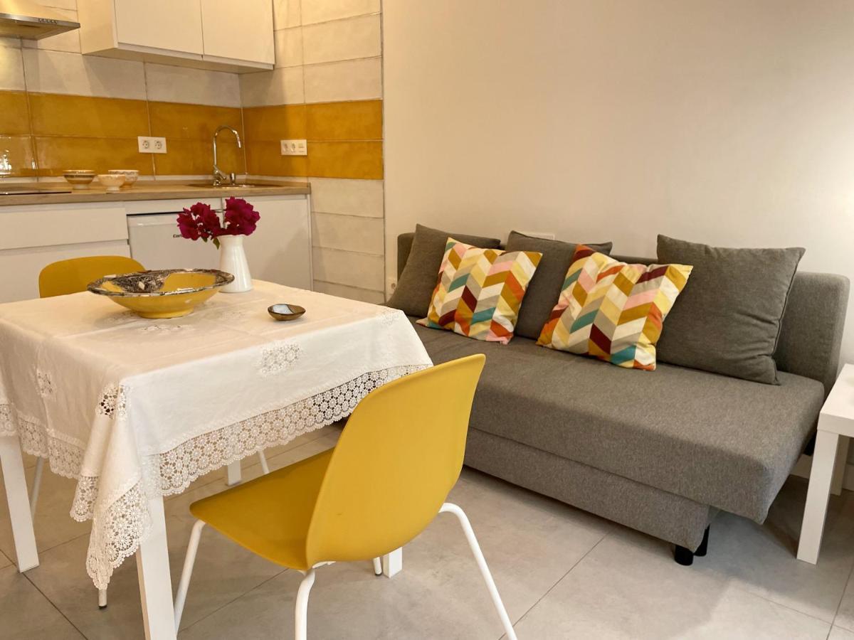 Apartamentos Madreselva Fernan Perez Exteriér fotografie