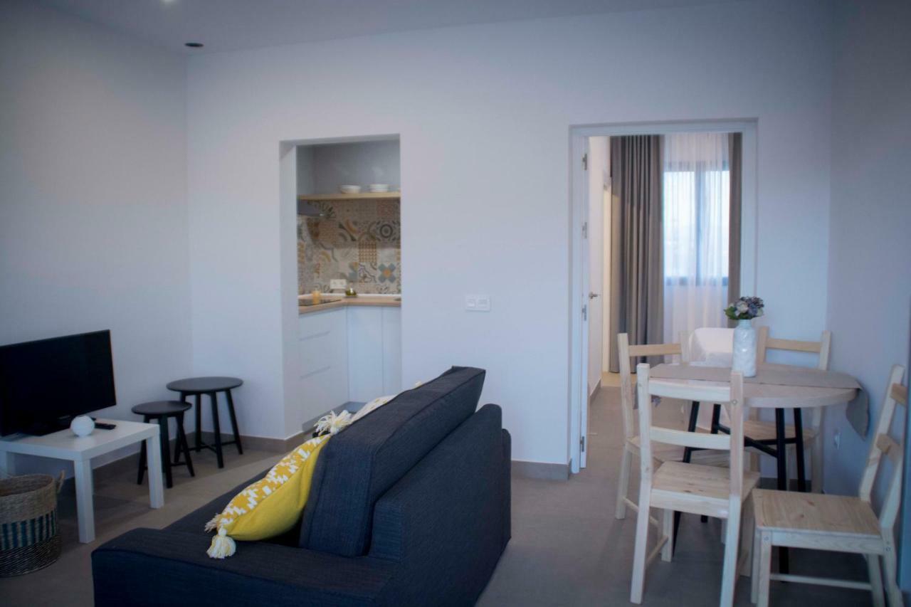 Apartamentos Madreselva Fernan Perez Exteriér fotografie